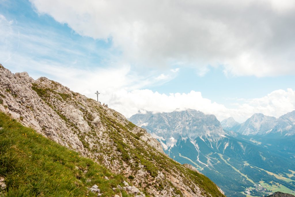 Tirol-daniel-bergwanderung-österreich-diesemary-stuttgart-fitness-wanderlust-gipfel-fitnessblogger